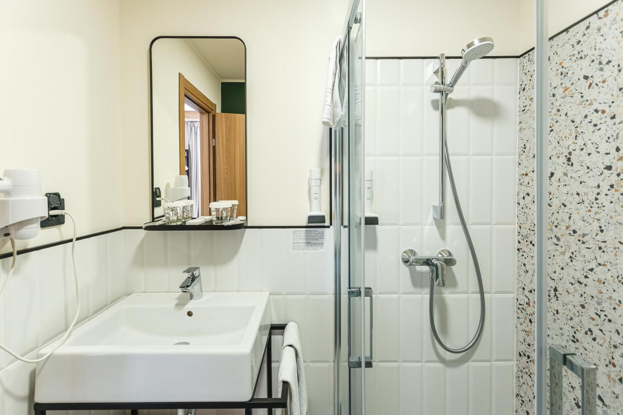 Stokker Hotel Oradea Zewnętrze zdjęcie